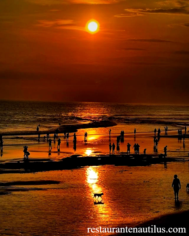Menyaksikan Sunset di La Tabla By Mar Bali